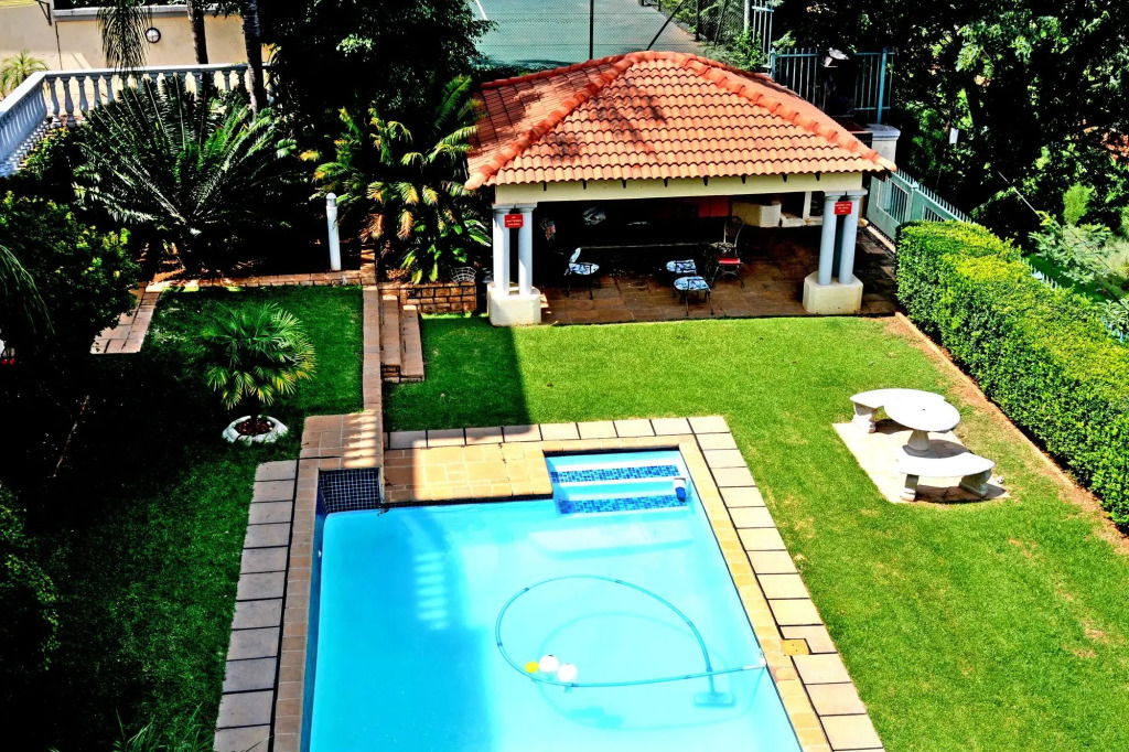 All Seasons Boutique Hotel - Sustainable Electricity and Water