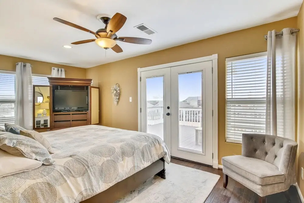 Reel Me In - As Seen On Tv! 5 Bedroom Home