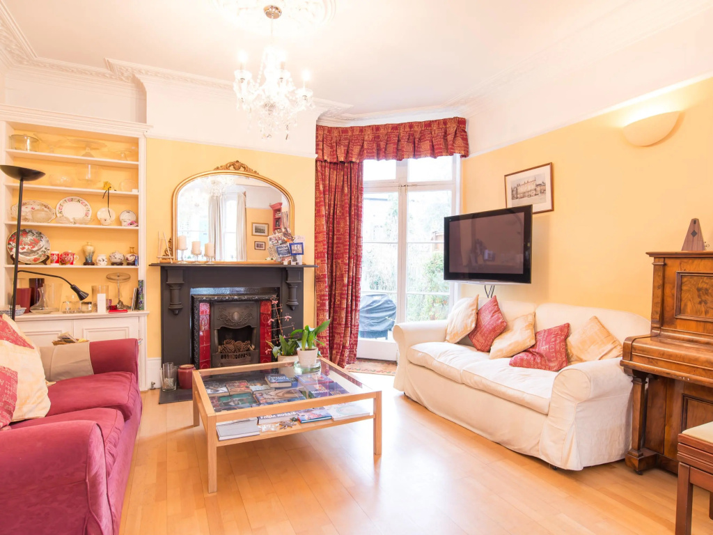 Veeve  4 Bed House On Stockwell Park Road Stockwell