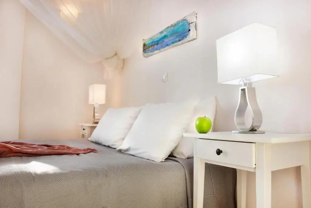 Mani Apartments