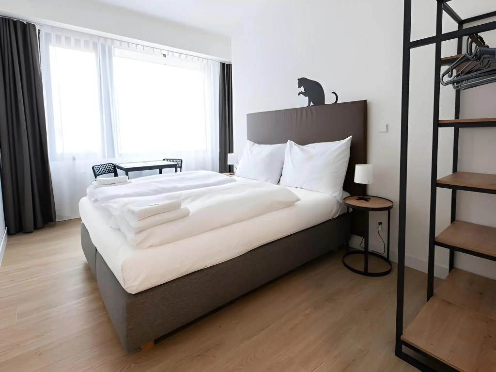 Post 120 Suites