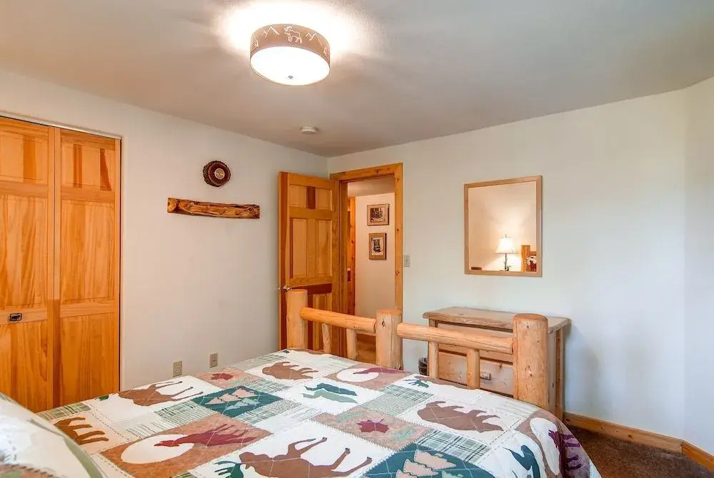 Elk Trail House Peak 7 by Pinnacle Lodging