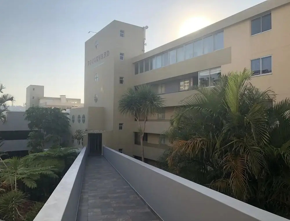 Boulevard 210