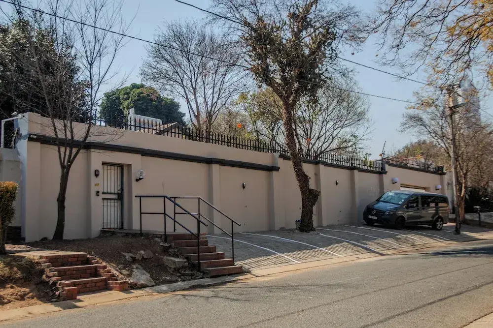 Sandton Hideout B&B
