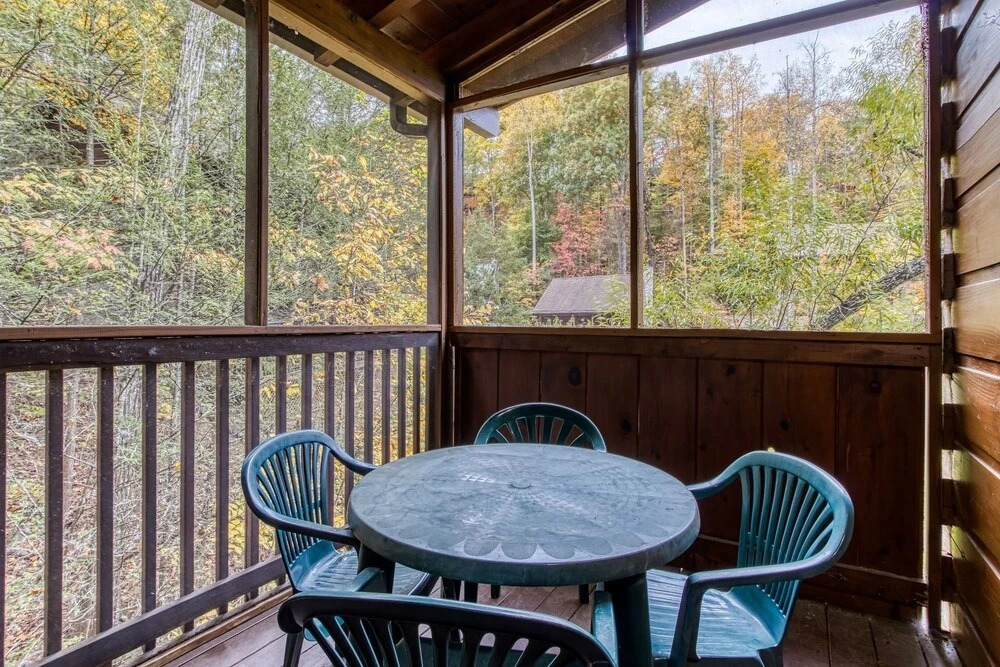 Er203 Living the Dream 4 Bedroom Cabin Close to Town by RedAwning
