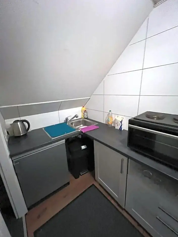 Adams Hostel - Self Check-In & Only Private Rooms