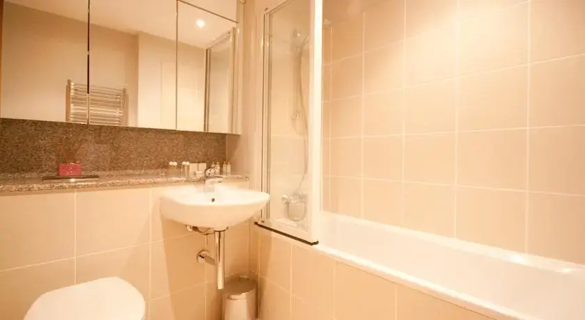 IFSC Dublin City Apartments by The Key Collection