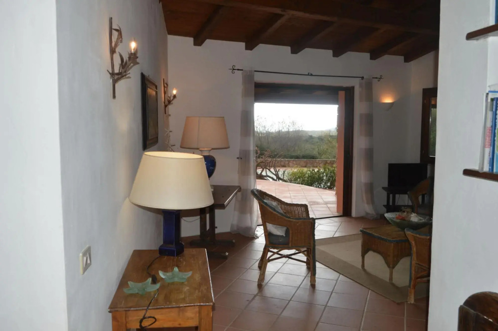 Casa Cala Ginepro surrounded by greenery in Punta Molara with sea view and 1 km from the crystal cle-Casa Cala Ginepro