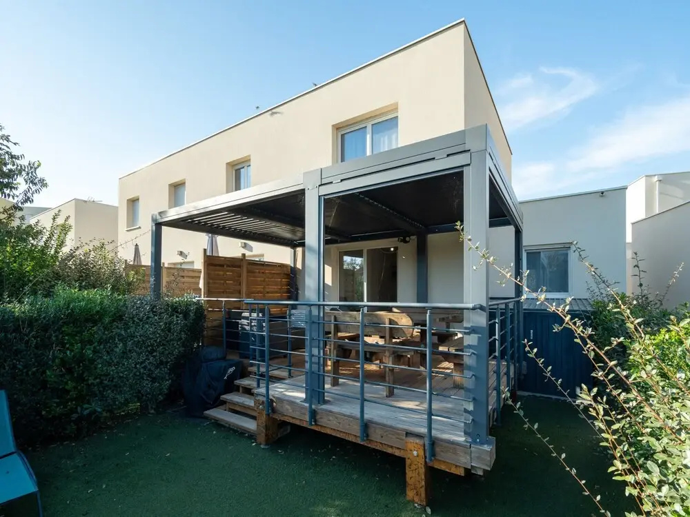 Charming Villa by Serignan Beach