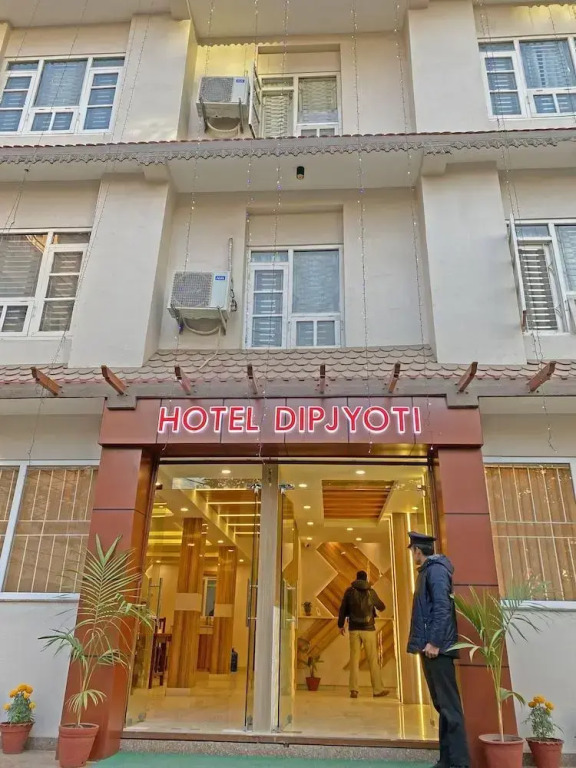 Hotel Shree Yantra by OYO Rooms