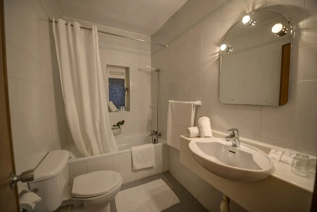 Sliema Chalet Hotel