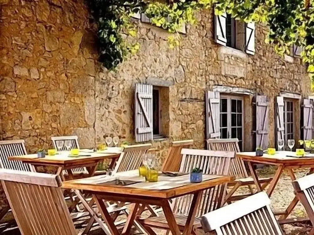Logis LAuberge de Larressingle