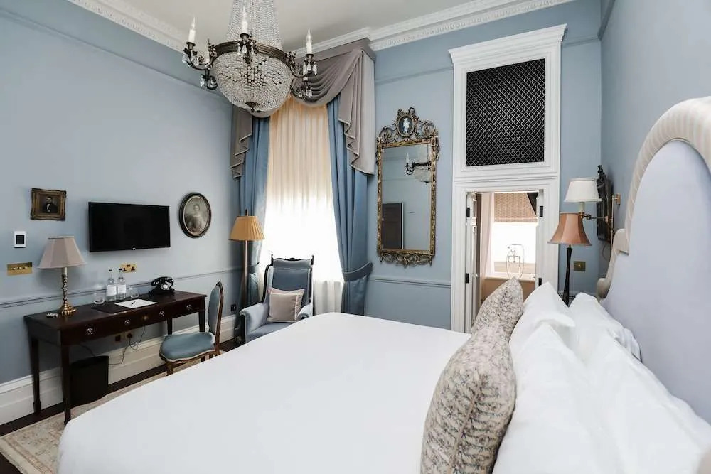 Henry's Townhouse