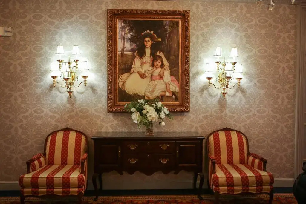 Bristol Hotel, Boutique Collection