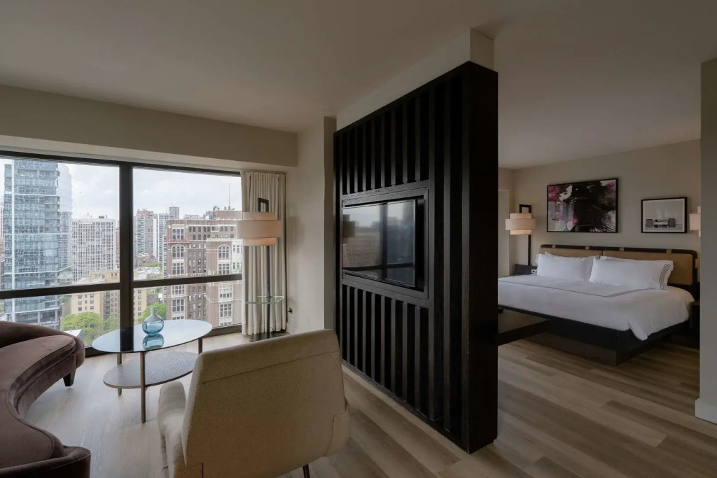 Thompson Chicago, by Hyatt