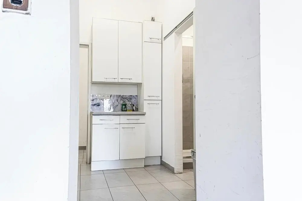 Pretty Apartment Near AKH Center Access
