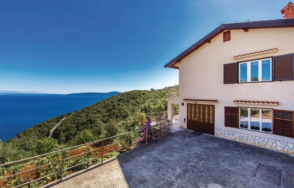 Stunning Home in Medveja With Wifi and 3 Bedrooms