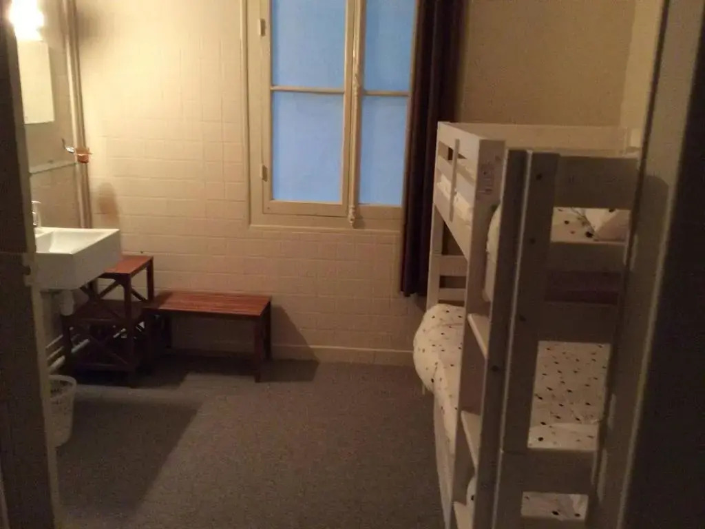Appartement Cauterets, 4 pièces, 8 personnes - FR-1-234-258