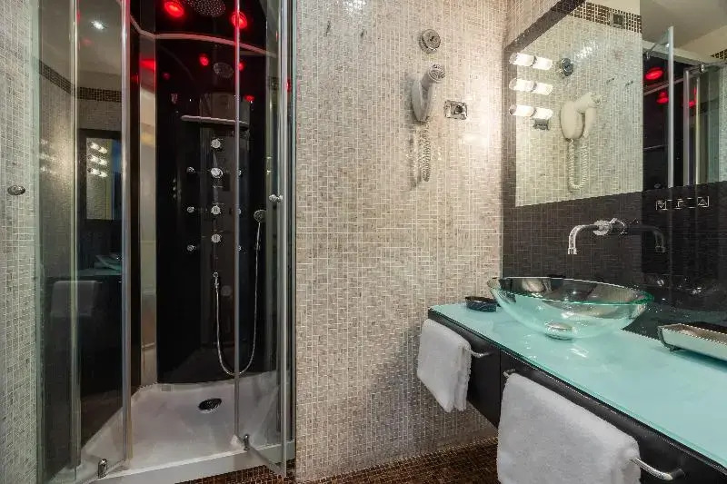 De Luxe Inn 6 Guest House