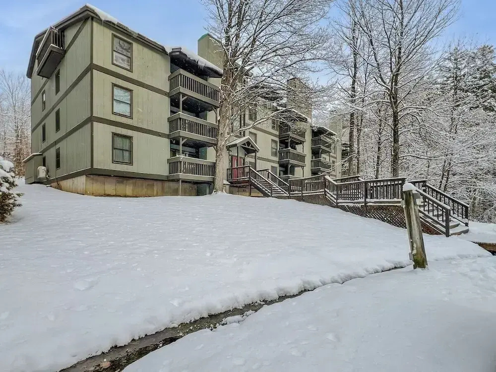 Gateway Condominiums A10 Brought to you by GetAway Vacations