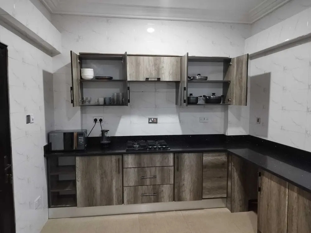 Spacious & Outstanding 3-bed Furnished Apartment