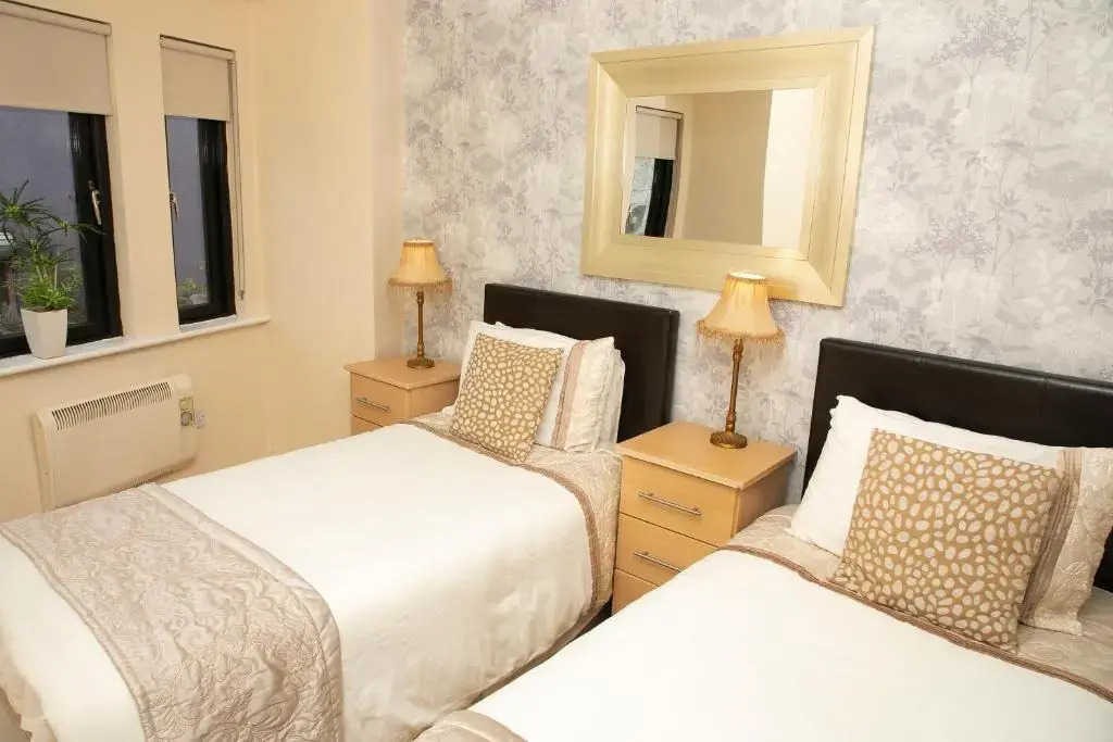 Arch House B&B & Apartments