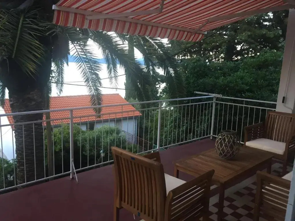 Holiday House Susac