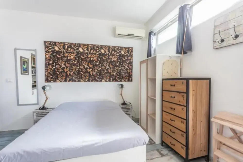 Azzarita in Bologna with 1 bedrooms and 1 bathrooms