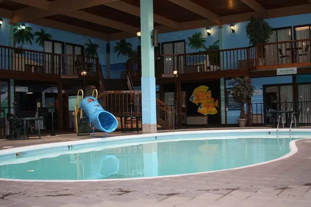 Gladstone Inn and Suites
