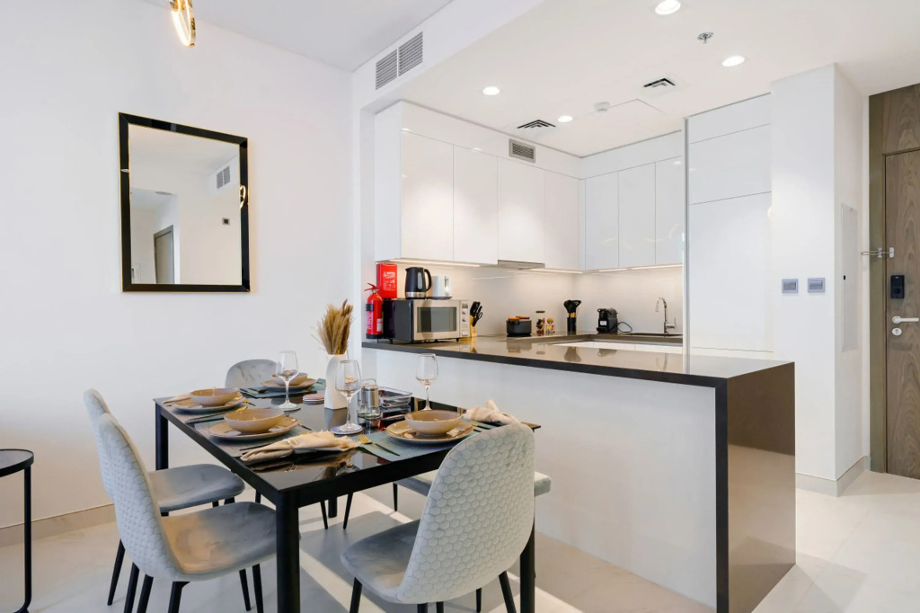 Manzil - 1BR District One Waterfront Living