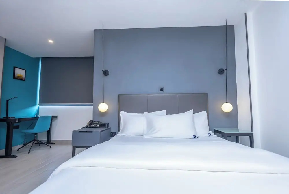 Bankable Roomzzz