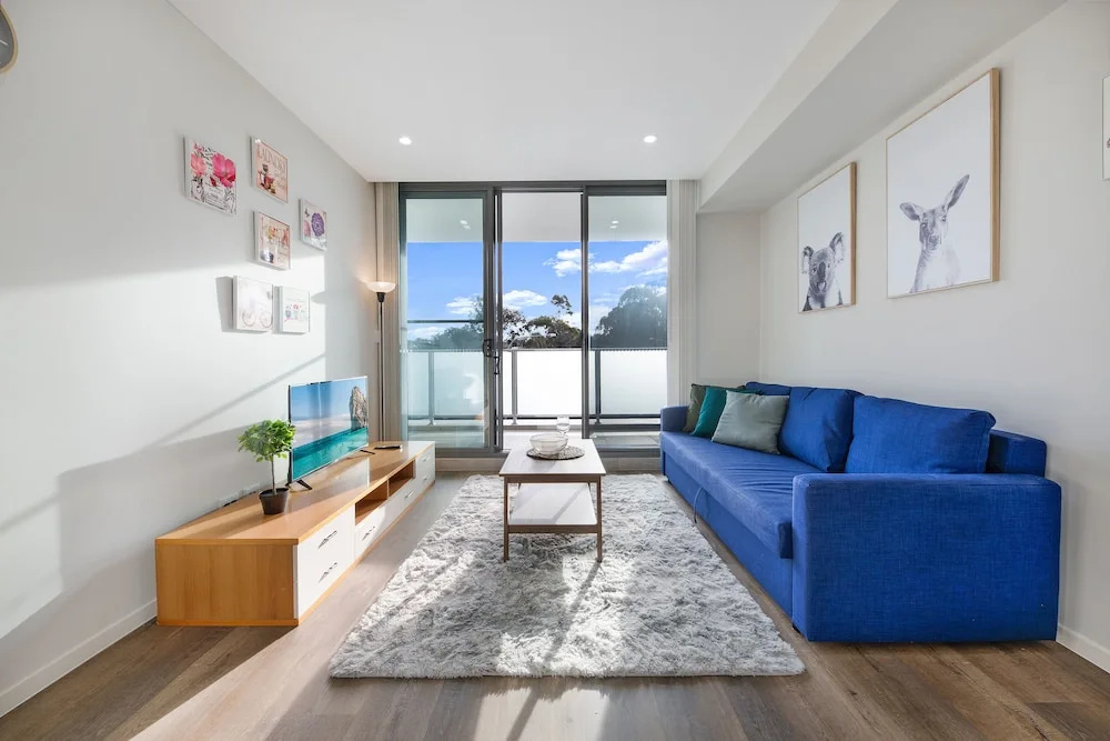 Wentworthville 2 Bedrooms 2 Bathrooms with Free Parking by KozyGuru