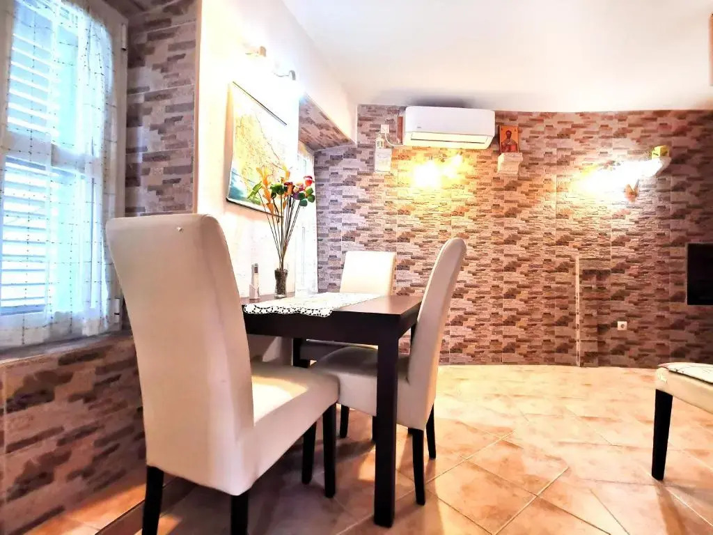 Old Town Boskovic Apartment