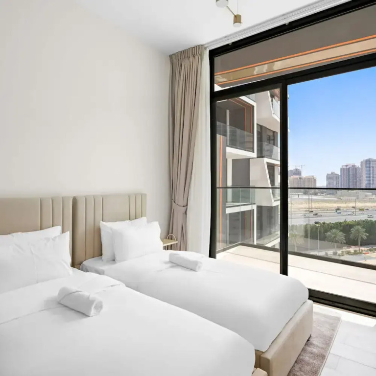 Stunning Modern 3BR Apartment in JVC