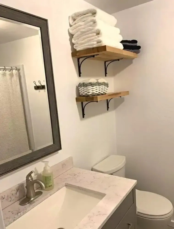 Stunning Phoenix Studio Stylish Oasis in a Prime Location
