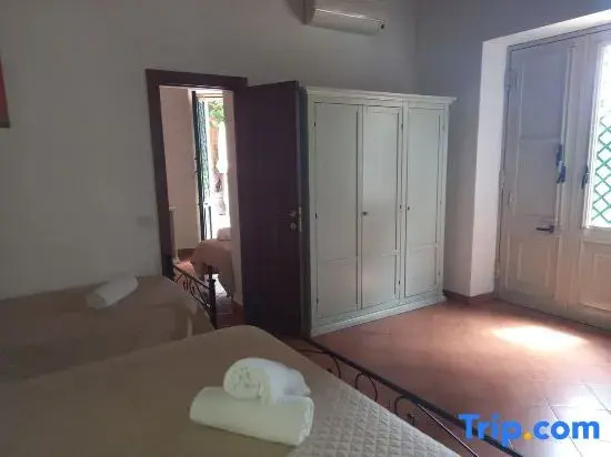 Lumia Farm House
