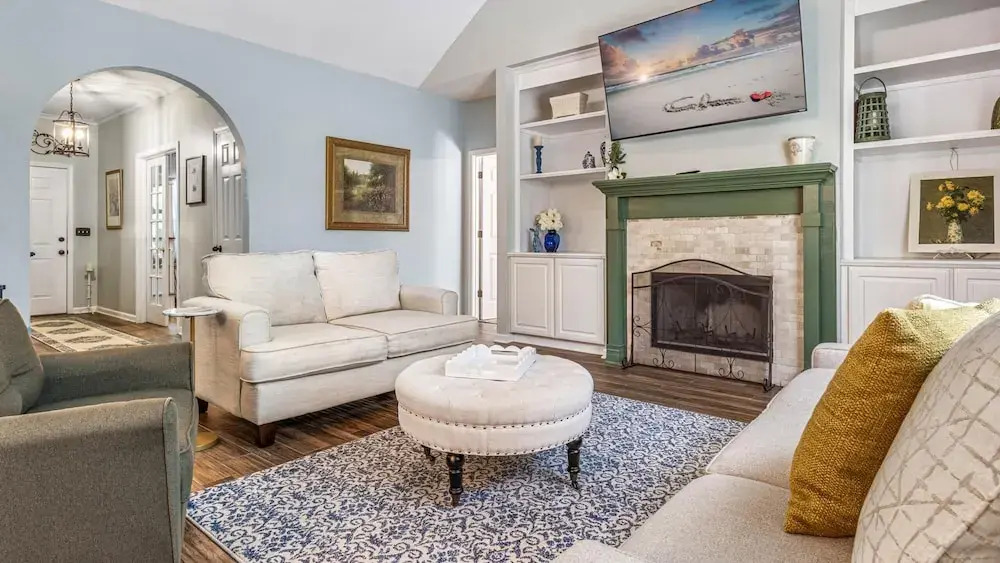 Southern Charm by Southern Vacation Rentals