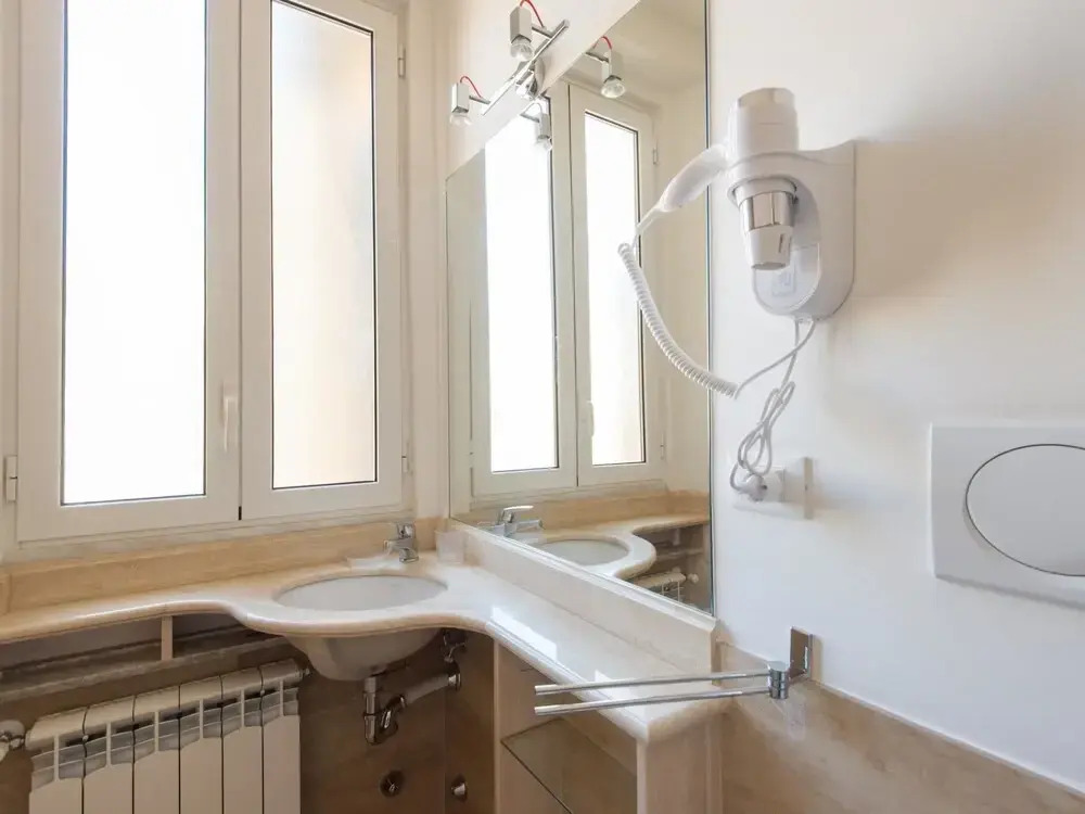 RSH Trevi Fountain Luxury Apartment