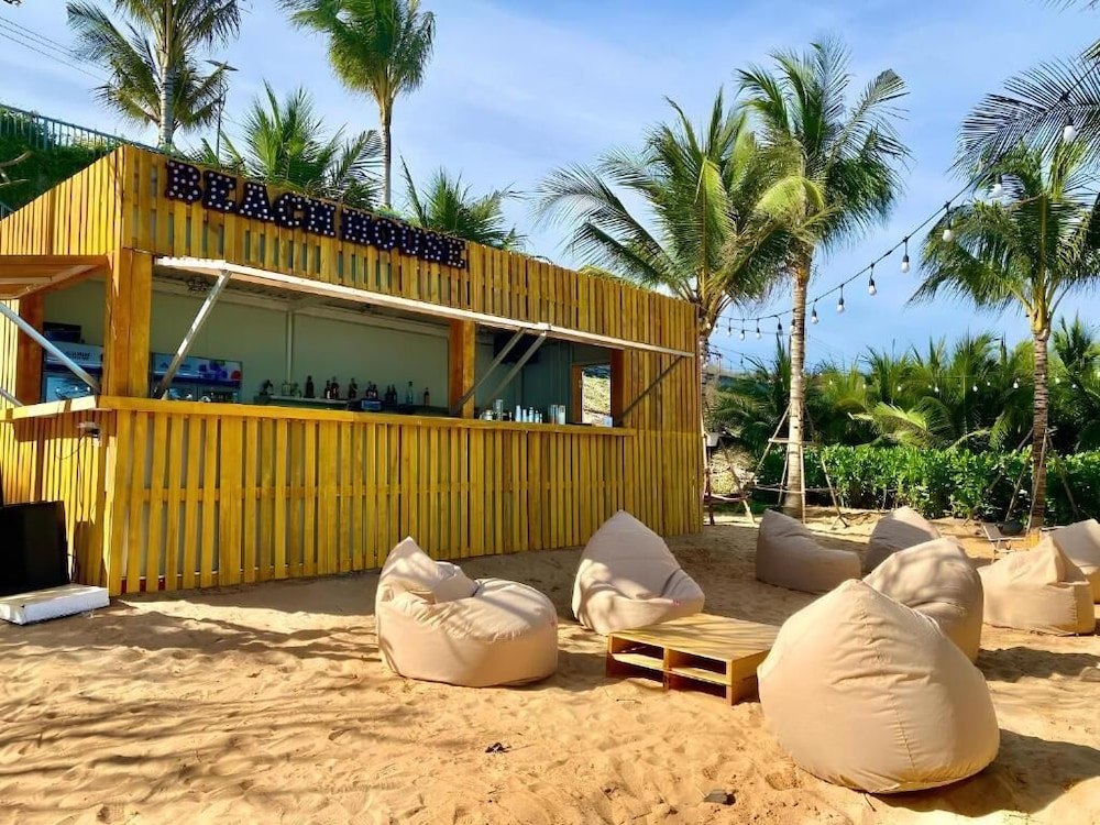 Bliss Driftwood Retreat By Mandala