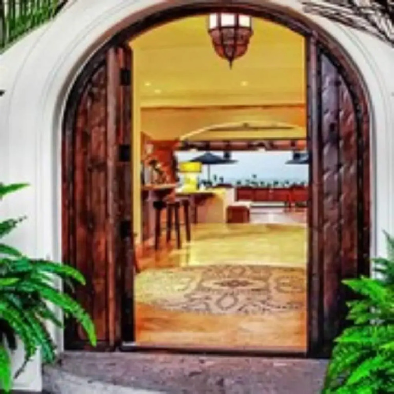 Exclusive Holiday Villa With Private Pool and Beachfront Location, Cabo San Lucas Villa 1018
