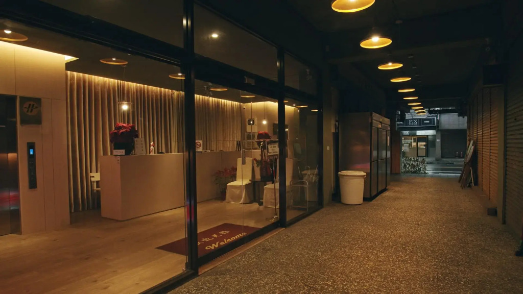 Crystal City Hotel