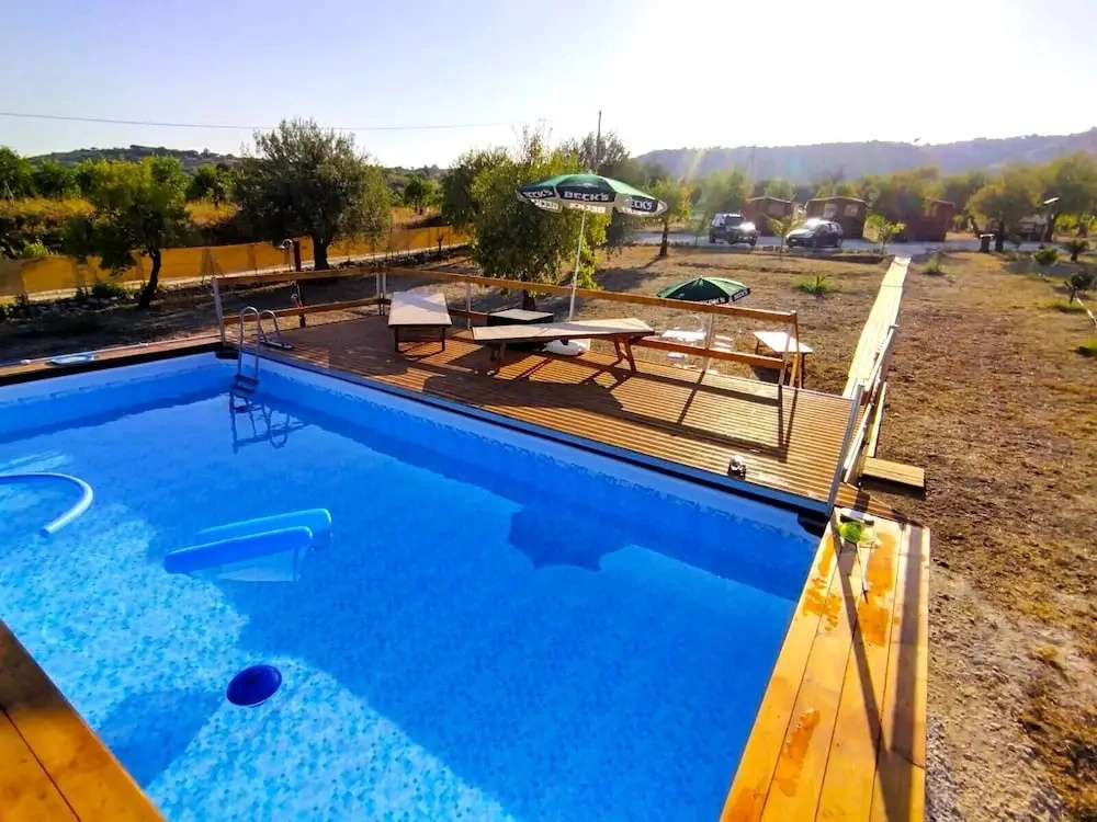 Feudo Mallav B&B Noto - Roulotte