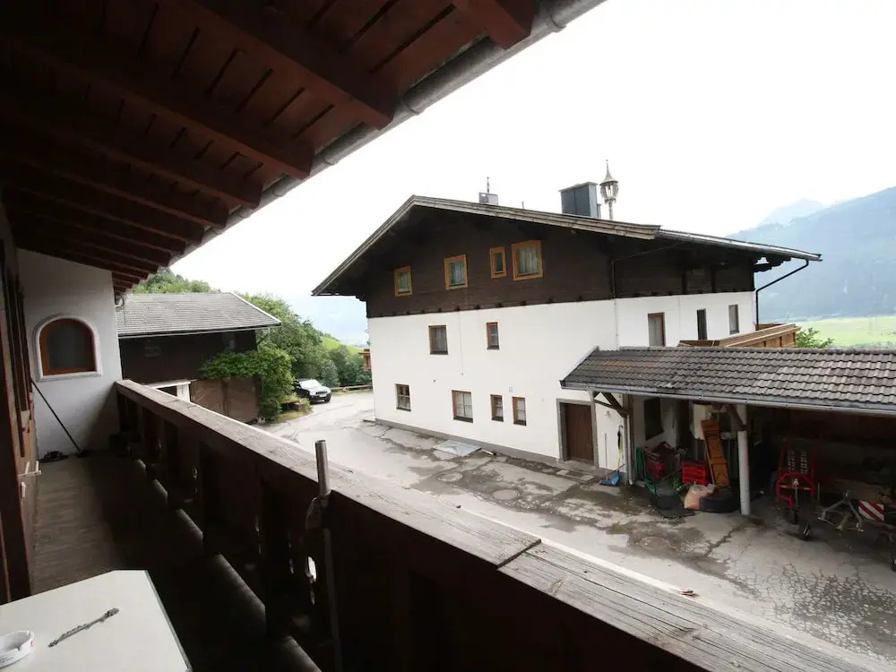 Vintage Apartment in Stuhlfelden With Balcony