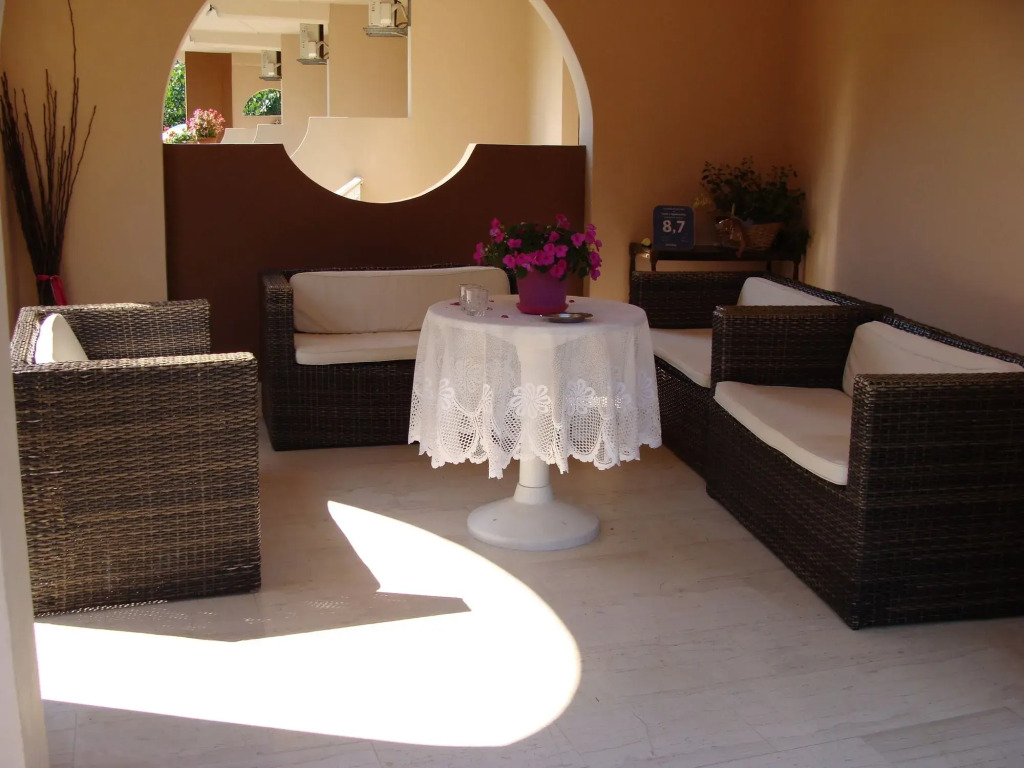 Toulas Apartments