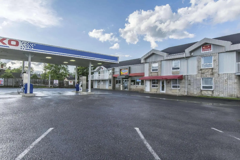 Econo Lodge Cabano