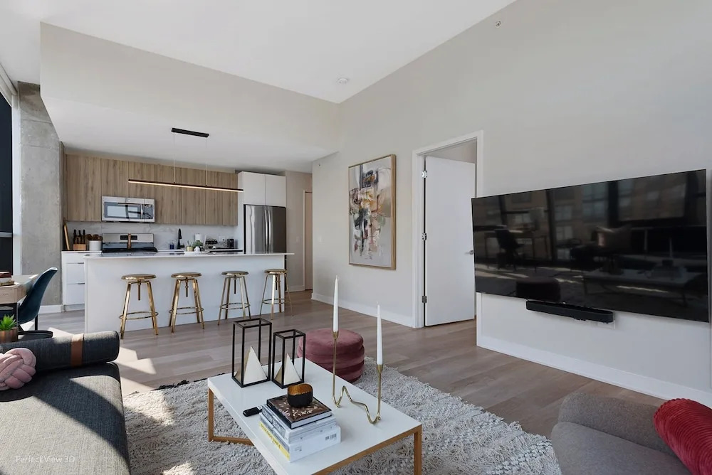 High-end 1BR Fulton Market Panoramic Views