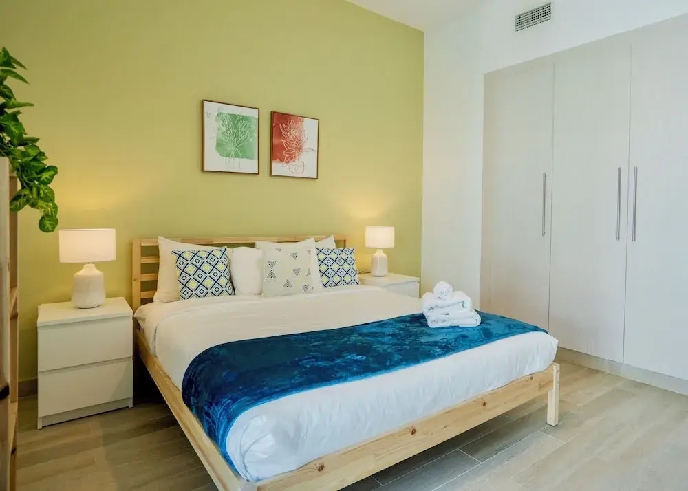Maison Privee - Modern Yas Island Escape w/ Peaceful Canal Views