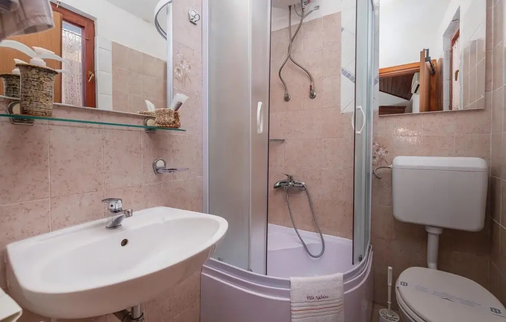 Amazing Home In Belavici With Sauna