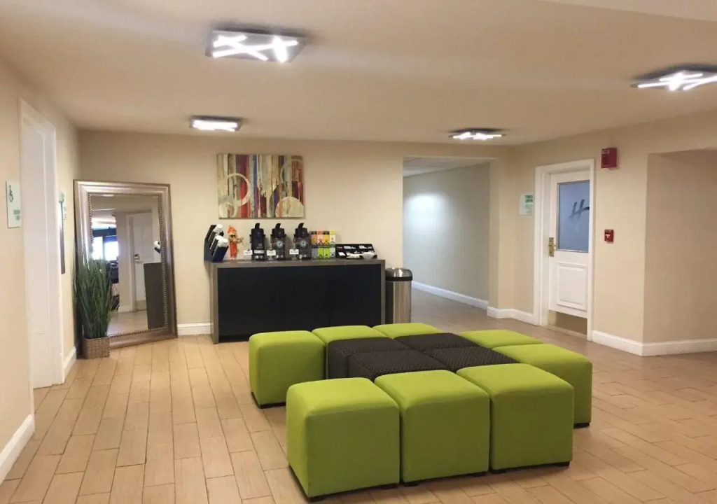 Comfort Inn & Suites Danbury-Bethel
