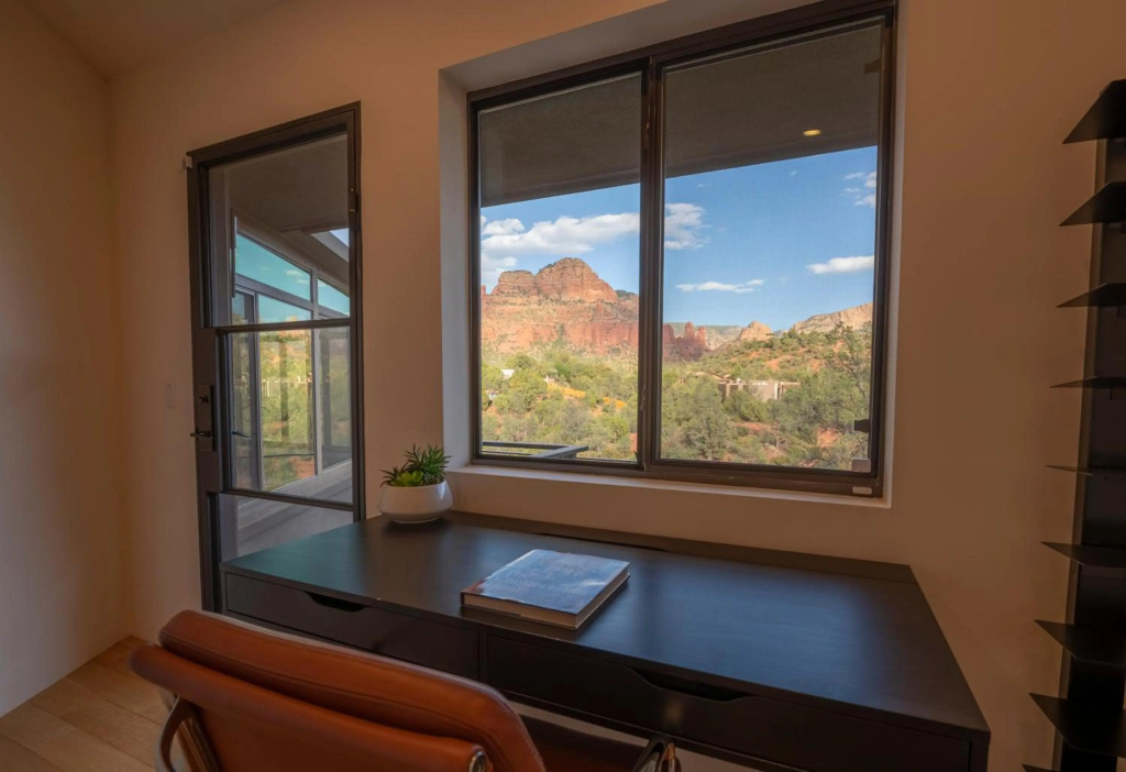 Sedona Red Rock Paradise Amazing Views and Hot Tub